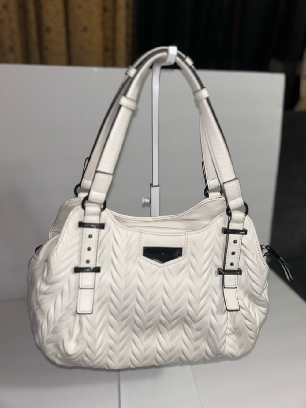 Simply Vera Vera Wang Ivory Quilted Shoulder Bag with Silver Hardware - Picture 2 of 8